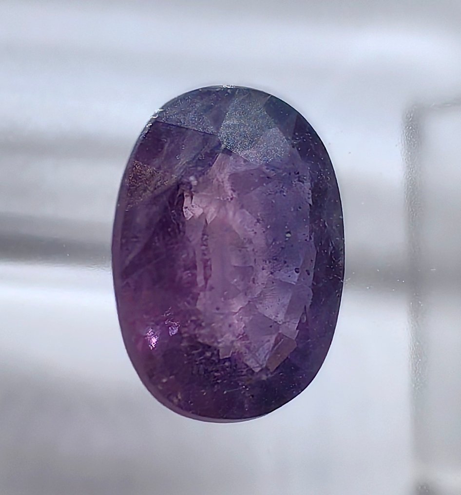 Purple Sapphire  - 1.35 ct - Antwerp Laboratory for Gemstone Testing (ALGT) #4.3