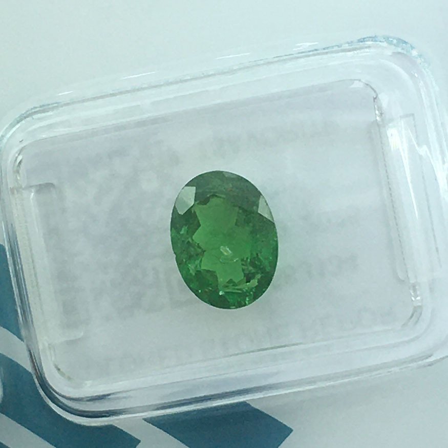 Sans Prix de Réserve - 1 pcs  Vert Tsavorite  - 2.04 ct - International Gemological Institute (IGI) - Tsavorite naturelle #3.2