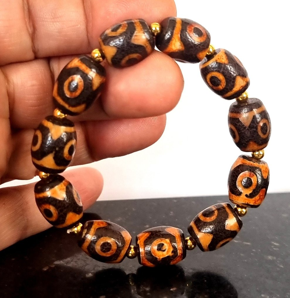 玛瑙——温暖与深邃的宝石 佛教手链 - dZi - 三眼圣物 - 三颗幸运星- 39.48 g #1.0