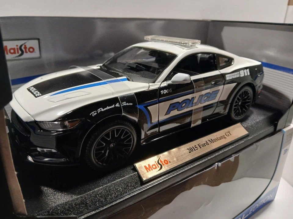 Maisto 1:18 - Model car - 2015 Ford Mustang GT #1.0
