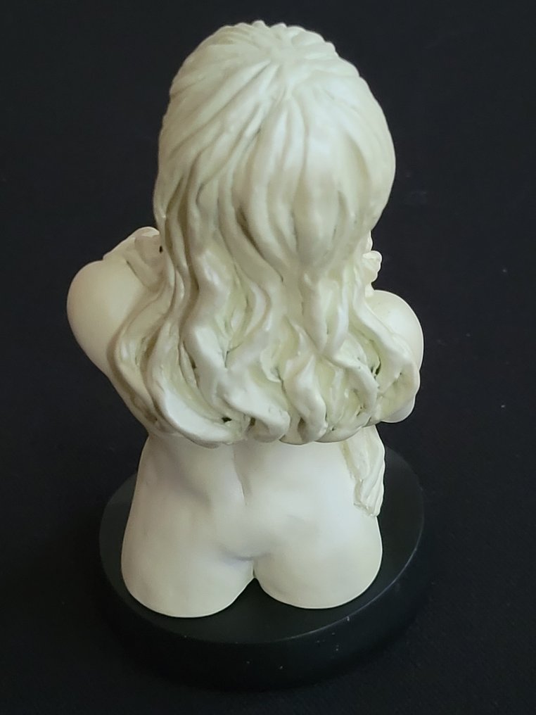 Limited 2001 Edition - ART OF WAR - Berserk – Casca Bust (Marble Ver.) #4.3