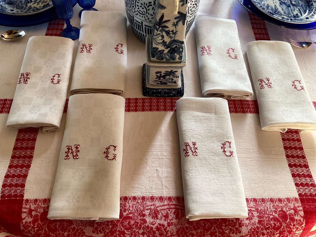 6 tidiga 1900-talets damastlinnedukar med handsydda initialer N.G. - Textil - 77 cm - 65 cm #2.1