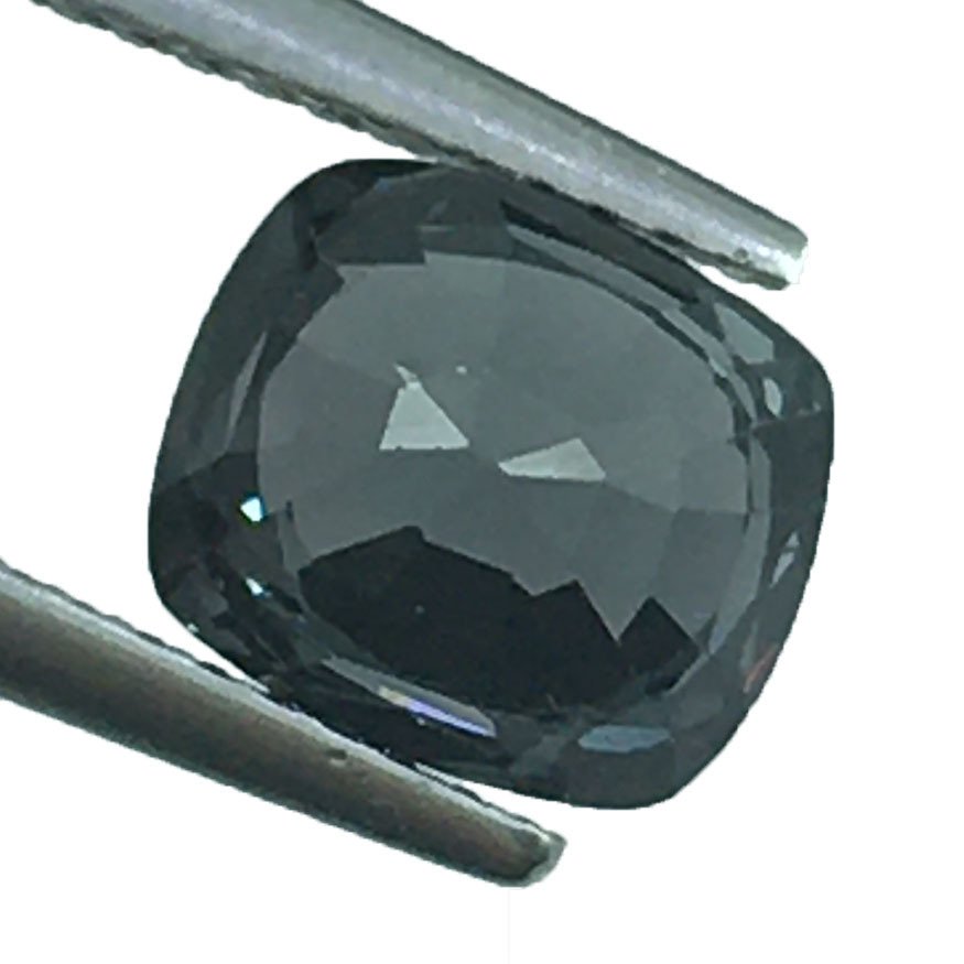 Nincs minimálár - 1 pcs Szürke Spinell - 2.28 ct - Nemzetközi Gemmológiai Intézet (IGI) - Természetes spinél #2.1