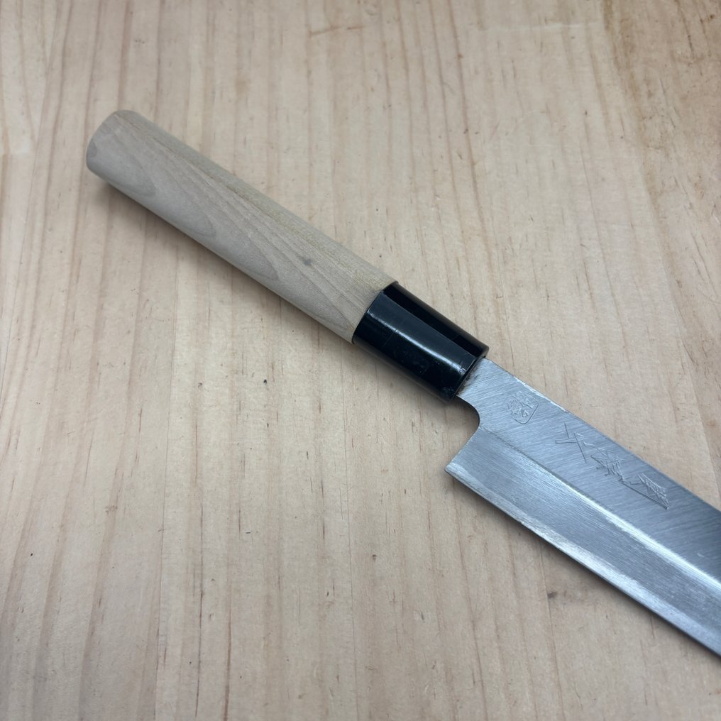Kai corp Seki Magoroku CA195 - Kitchen knife -  Yanagiba - Carbon Steel - Japan #4.3