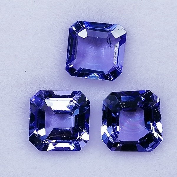 3 pcs Blu Tanzanite - 1.73 ct - Instituto Gemólogico Español (IGE) #2.1