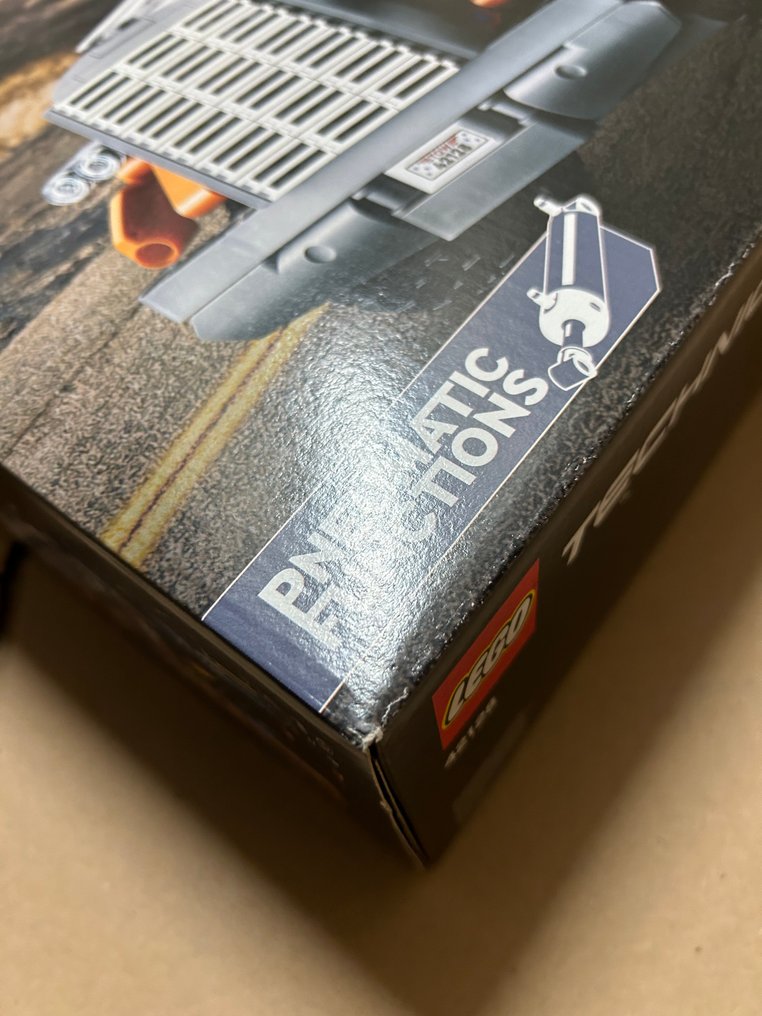 Lego Set - 42128 - Technic - Heavy-duty Tow Truck #4.3