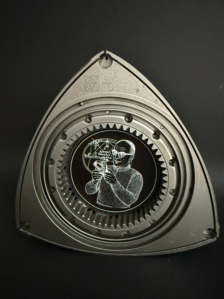 Bureauklok, Tafelklok - MS Artwork Industrieel design Legering - 2010-2020 - Klok met Wankla rotor #1.0