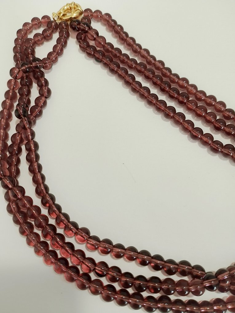 Lilla agatthalskjede med 3 tråder for åndelig vekst, intuisjon, emosjonell balanse og beskyttelse. - Halskjede - Vakker elegant #4.3