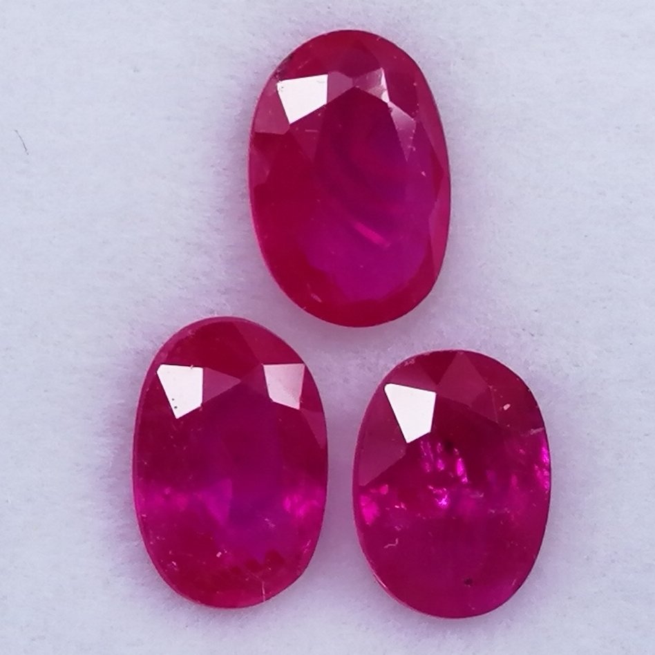3 pcs  Rosso Rubino  - 1.67 ct - Instituto Gemólogico Español (IGE) - Minore #4.3