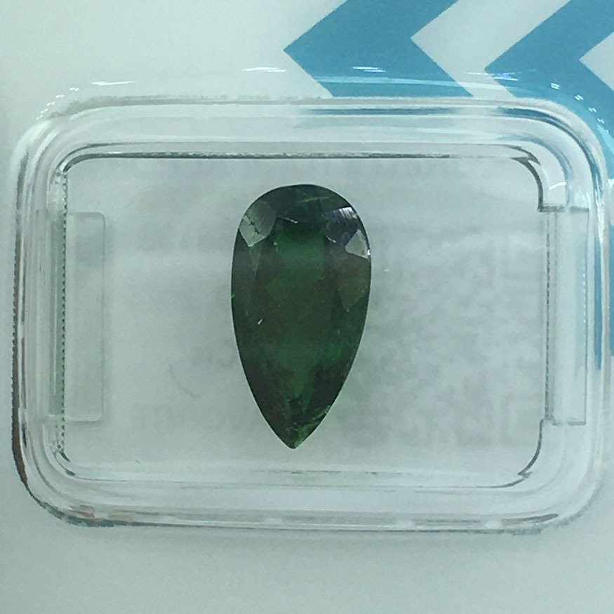 No Reserve Price - 1 pcs  Green Tsavorite  - 2.71 ct - International Gemological Institute (IGI) - NATURAL TSAVORITE #4.3