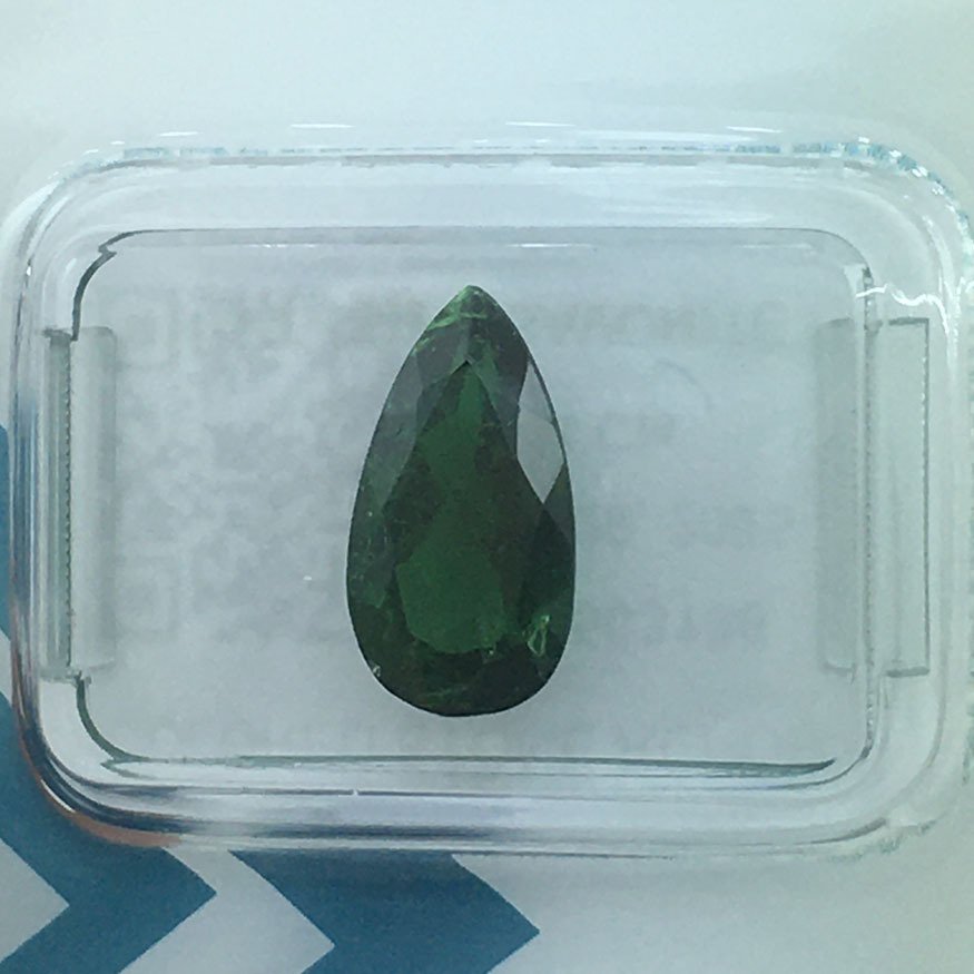 No Reserve Price - 1 pcs  Green Tsavorite  - 2.71 ct - International Gemological Institute (IGI) - NATURAL TSAVORITE #3.2