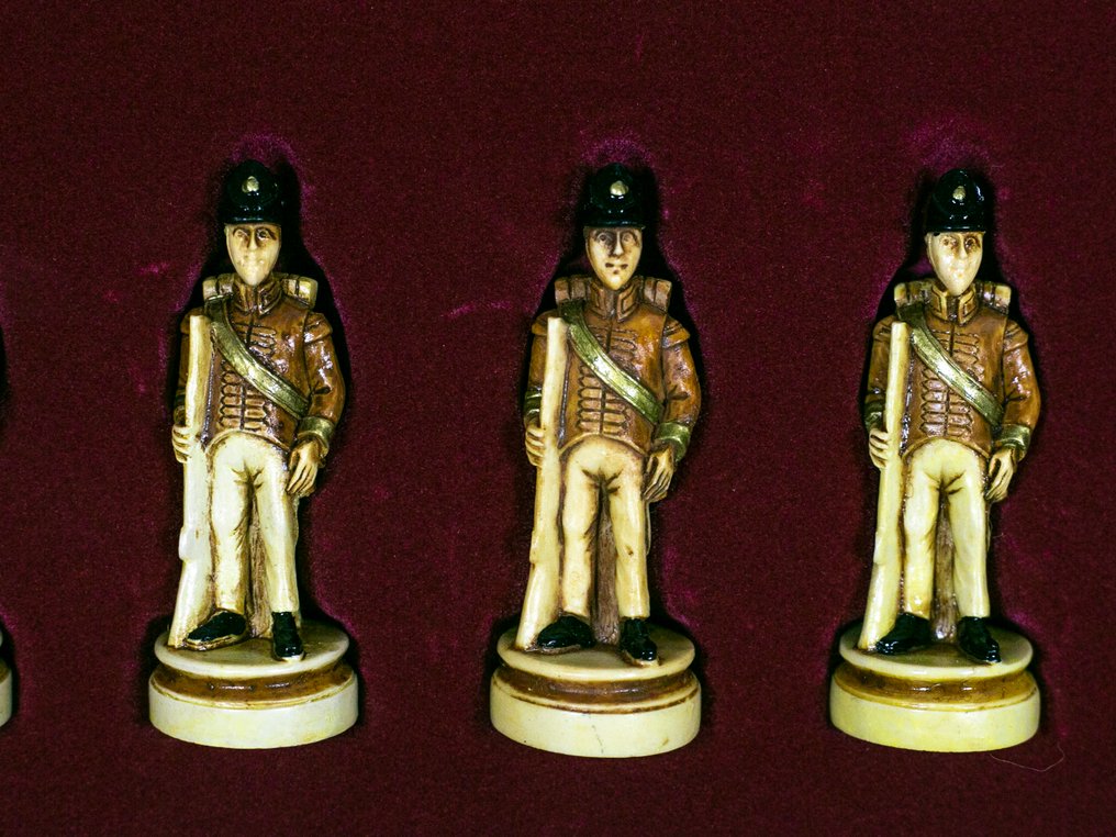 Nigri - Chess set - Battaglia di Waterloo - marble dust originating from the Carrara quarries. #3.2