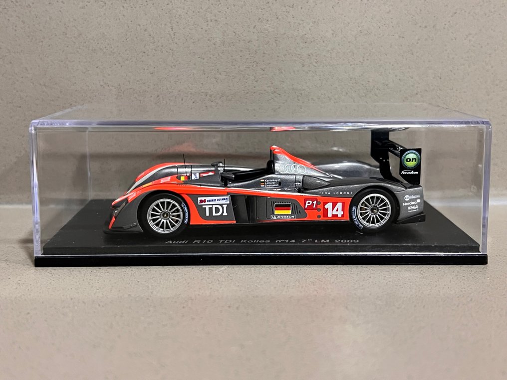 Spark 1:43 - Modelauto  (2) - Lot of 2 x LeMans: - Audi R10 TDI Kolles n°14 7e LM 2009 & Lotus Jet Alliance Le Mans 2011 #2.1