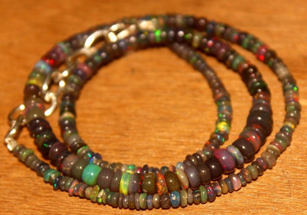 42 克拉 - 天然黑欧泊 珠子- 8.4 g #3.2