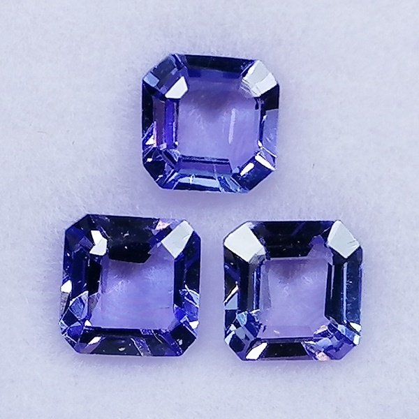 3 pcs Fiolett Tanzanitt - 1.30 ct - Instituto Gemólogico Español (IGE) #4.3