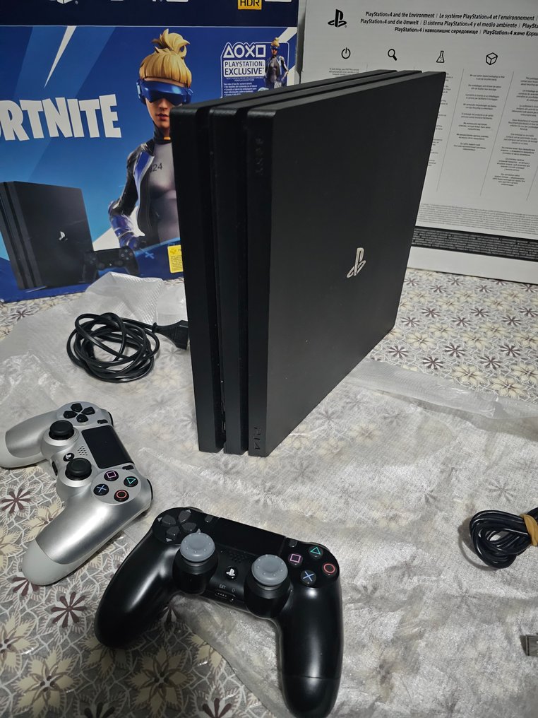 Sony - Playstation 4 (PS4) - Playstation 4pro 1tb - Video game console + games - In original box #2.1