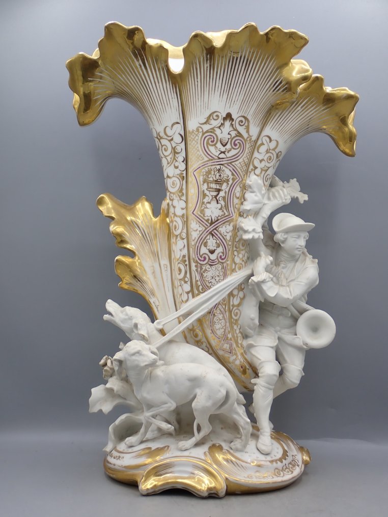 Vieux Paris (attr.) - Βάζο (2) -  Ζεύγος μεγάλων περίτεχνων γλυπτικών αγγείων.  - Πορσελάνη #1.0