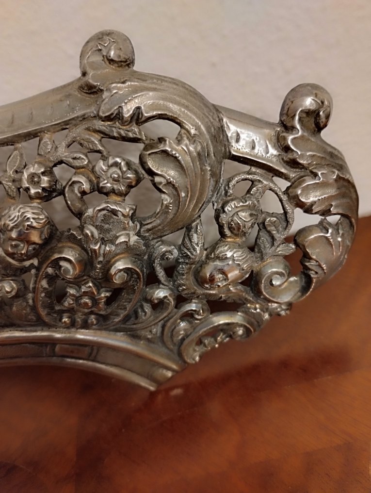 χωρίς τιμή ασφαλείας - Στέμμα Ασημί #2.1