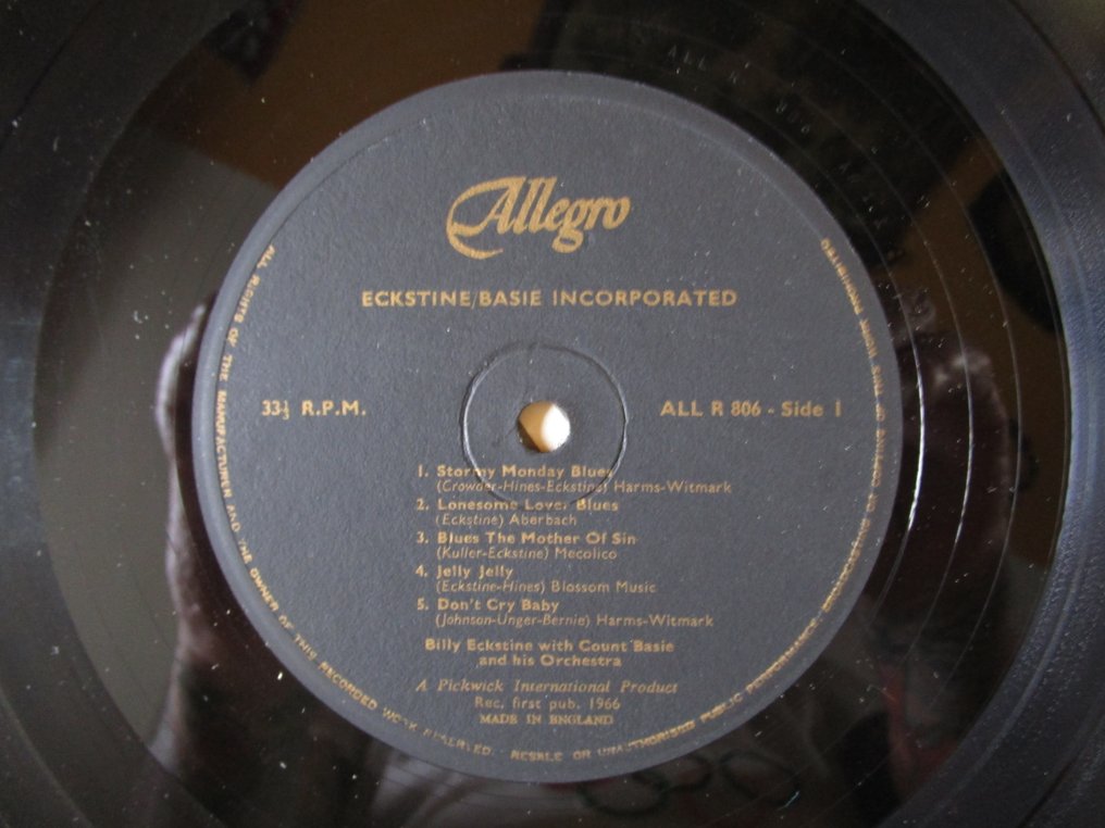 Various Artists/Bands in Jazz & Blues - Multiple artists - feat. Chuck Mangione, Miff Mole, Jimmy Reed, Big Bill Broonzy - 12 x albums - Multiple titles - LP Albums (multiple items) - 1955 #4.3