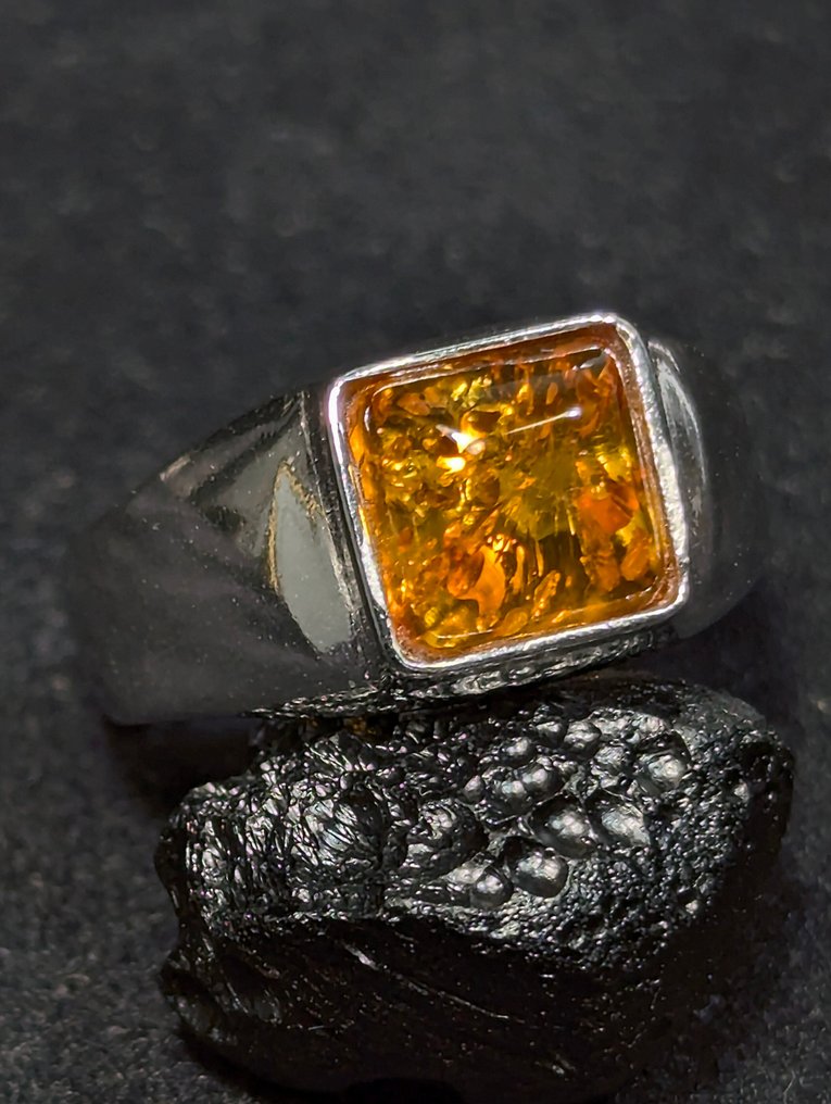 美丽的925银戒指,配有天然波罗的海琥珀,来自瑞典。 - 戒指 #1.0