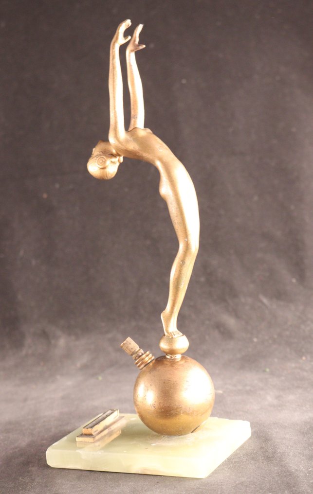 Josef Lorenzl (1892 – 1950 attr. to) - 雕塑, Art Deco naakt met aansteker - 27 cm - 金属 #1.0