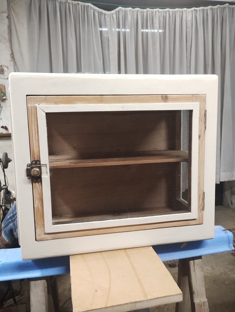 Éjjeliszekrény - Fa #2.1