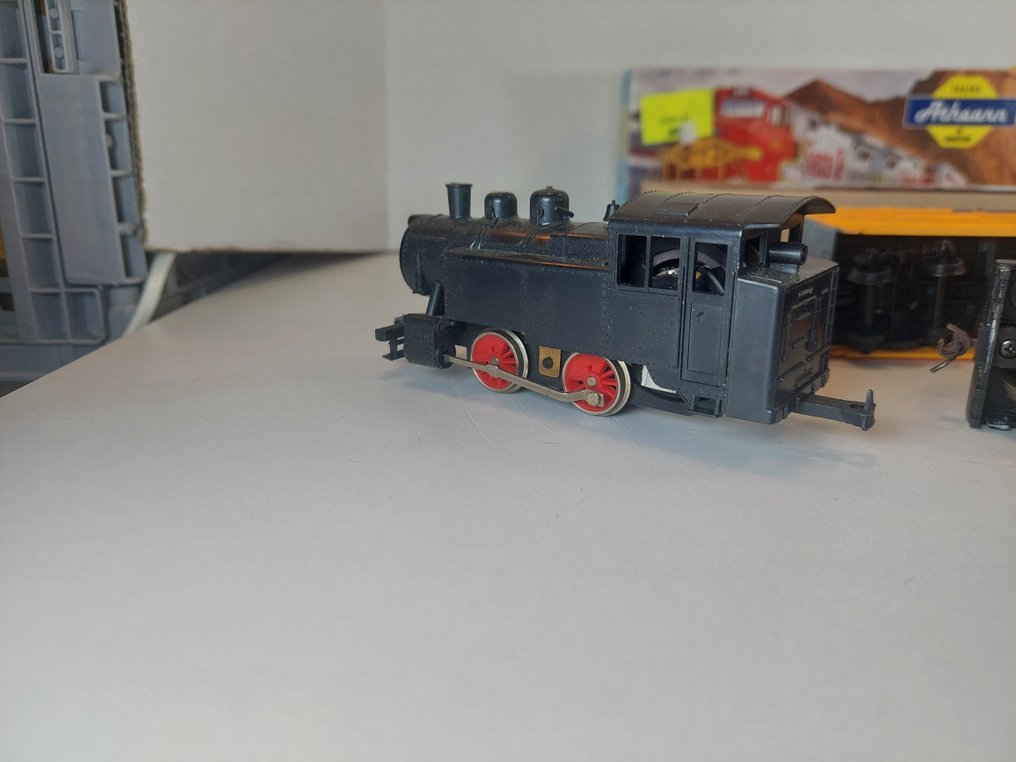 Bachmann, Other H0 - 模型貨運火車組合 (9) - 美国蒸汽调车机和8节货运车厢 #3.2