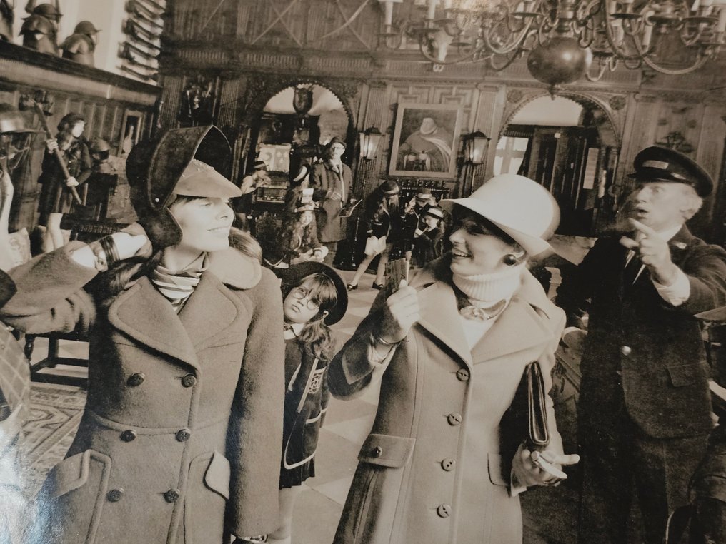 Michael Joseph (1941-) - Museum fashion - Unique authentic darkroom test print #1.0