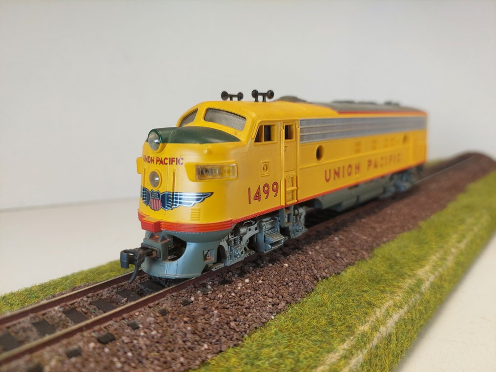 Atlas H0 - Πετρελαιοκίνητη μηχανή τρένου (1) - FP7 Union Pacific 1499 - Union Pacific Railroad #3.2