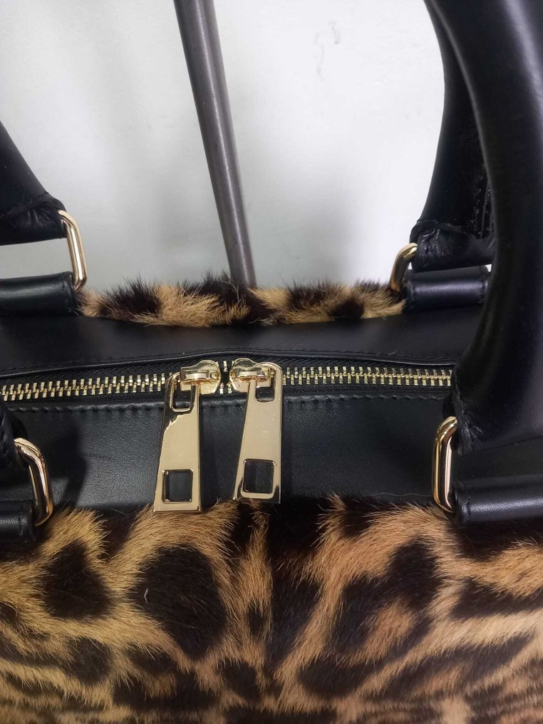 Artisan Furrier - Bag #2.1