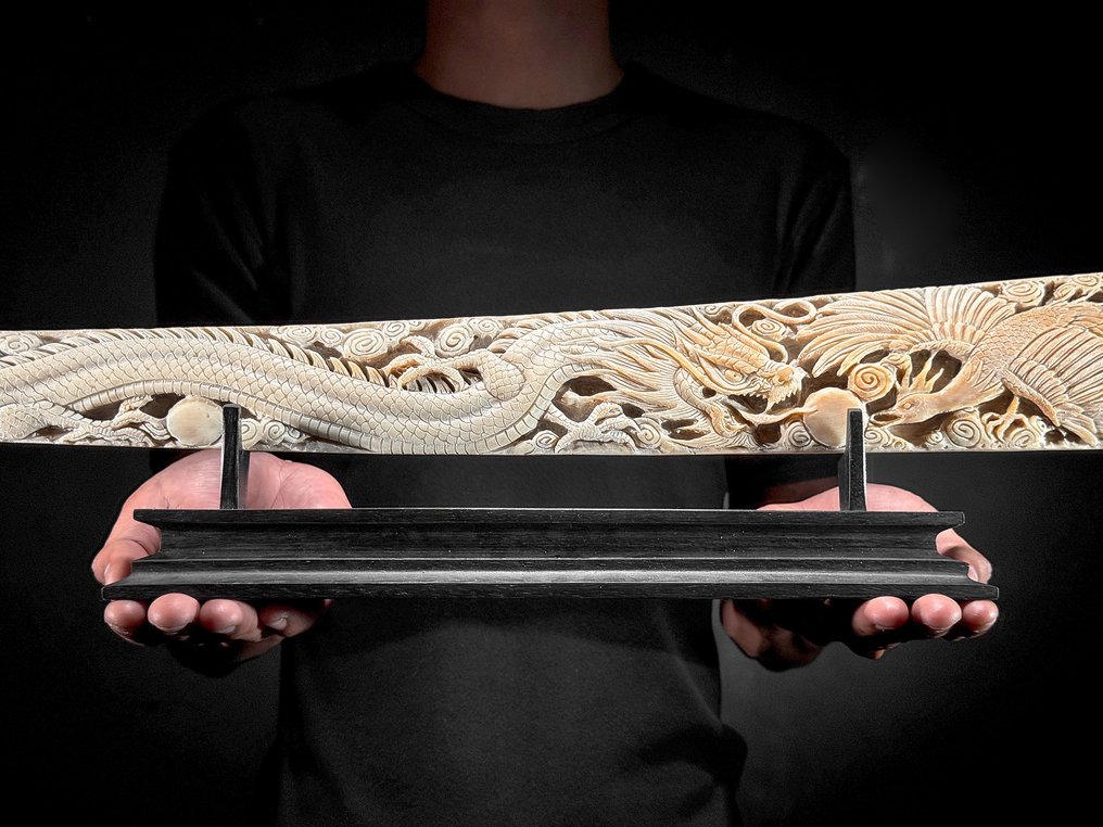 NO RESERVE PRICE - Stunning Extra Large, patinated hand carved Swordfish bill - Dragon Phoenix Rostrum - Xiphias Gladius - 15 cm - 92 cm - 6 cm- Non-CITES species - (1) #2.1