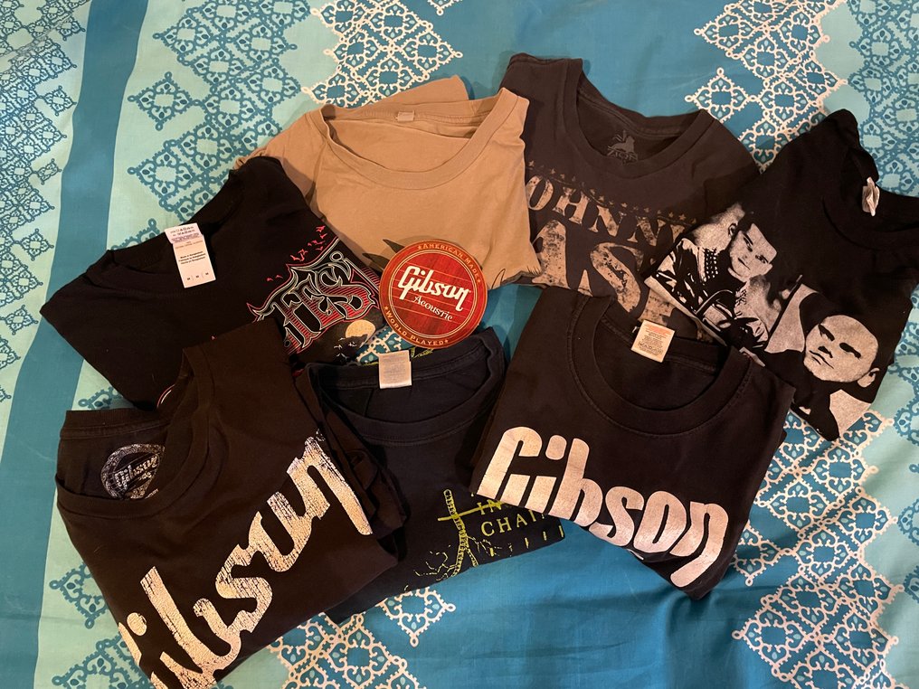 Gibson Acoustic - Set of 7 limited edition concert and festival T-shirts (size M) + Gibson sticker. - 2010 #1.0