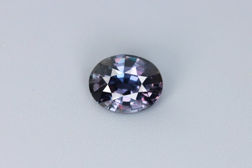 1 pcs 紫色, 紫罗兰色 蓝宝石 - 2.09 ct - 国际宝石研究院(IGI) - 颜色变化未加热 #2.1