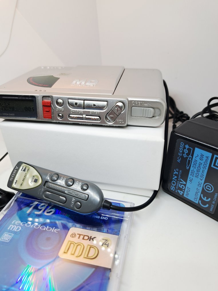 Sony - MD Walkman MD-R37,Made in Japan,Remote control,very rare Portable minidisc player-recorder #2.1