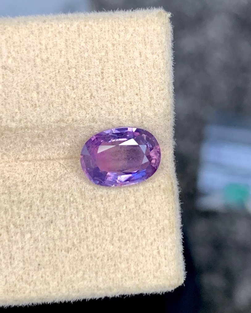 1 pcs  双色 蓝宝石  - 2.04 ct - 美国宝石研究院（GIA） - GIA 认证天然树脂 #1.0
