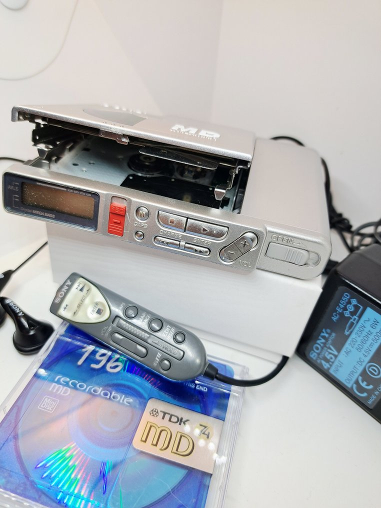 Sony - MD Walkman MD-R37,Made in Japan,Remote control,very rare Portable minidisc player-recorder #4.3