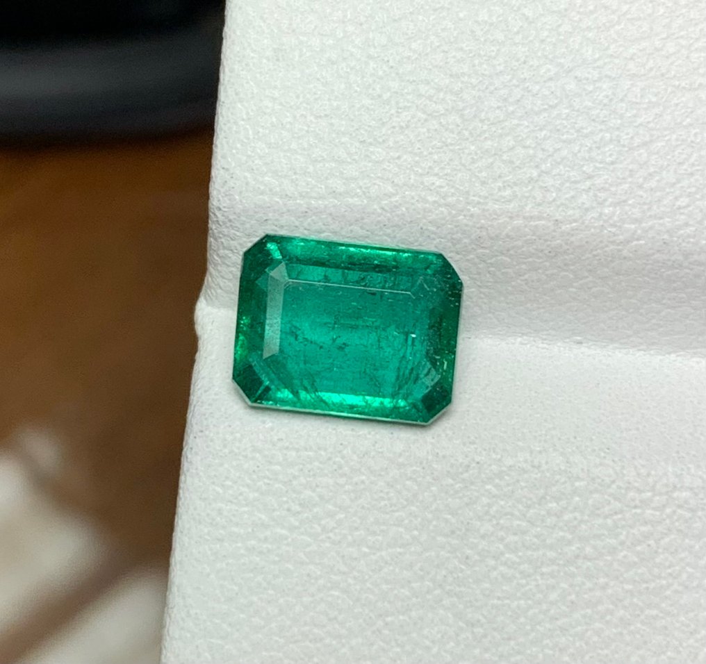 Ingen reservasjonspris - 1 pcs Grønn Smaragd - 2.29 ct - Internasjonal forening for fargede edelstener (ICA GemLab) #1.0