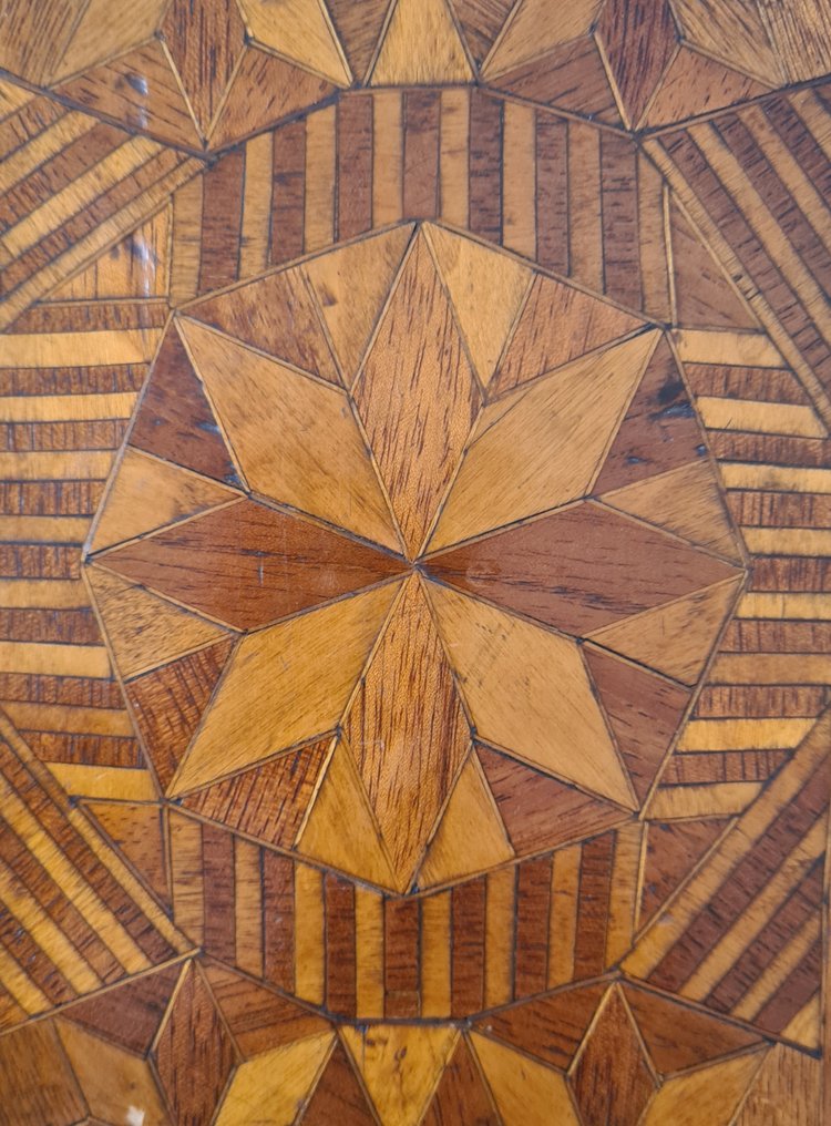 Casket - Wood - Mosaic of inlaid wood #1.0