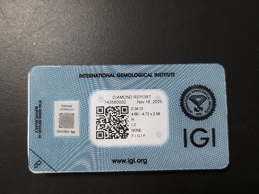 沒有保留價 - 1 pcs 鑽石  (天然)  - 0.34 ct - 圓形 - H(次於白色的有色鑽石) - I2 - 國際寶石學院（International Gemological Institute (IGI)） #2.1