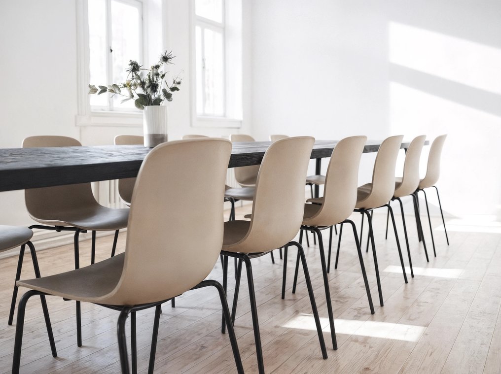 NORR11 - Rune Krøjgaard & Knut Benedik Humlevik – - Stuhl (12) - Langue chair - Polypropylen, Stahl #1.0