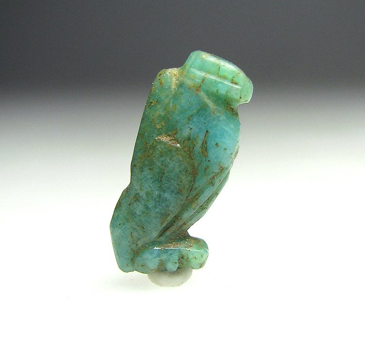 Ancient Egypt, Middle Kingdom Stone Nice and interesting Middle Kingdom Feldspar Falcon - from an old French collection. - 17 mm (No reserve price) #1.0