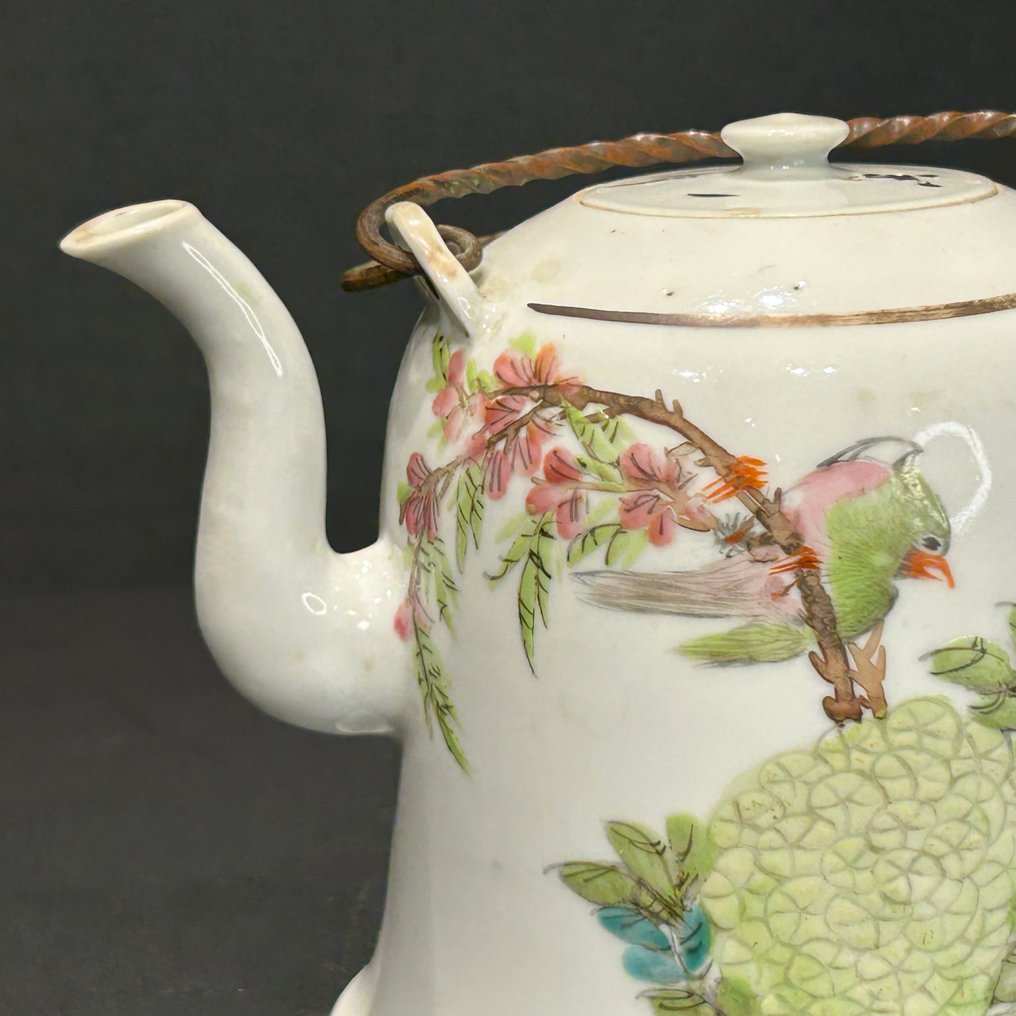 Teapot - Porcelain - Qian Jiang Cai teapot #2.1