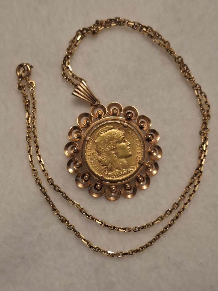 Kaulakoru riipuksella - 18 kt. Keltakulta #1.0