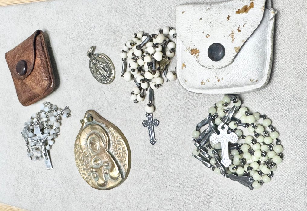 古董 天主教念珠 (5) - 黄铜色, 黄铜 - 20世纪 - 一套五个奖章吊坠  #2.1