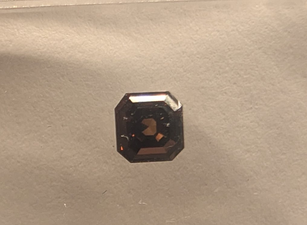 1 pcs 钻石  (天然色彩的)  - 0.37 ct - VS2 轻微内含二级 - 国际宝石研究院（IGI） - 自然的华丽深橙色 #2.1