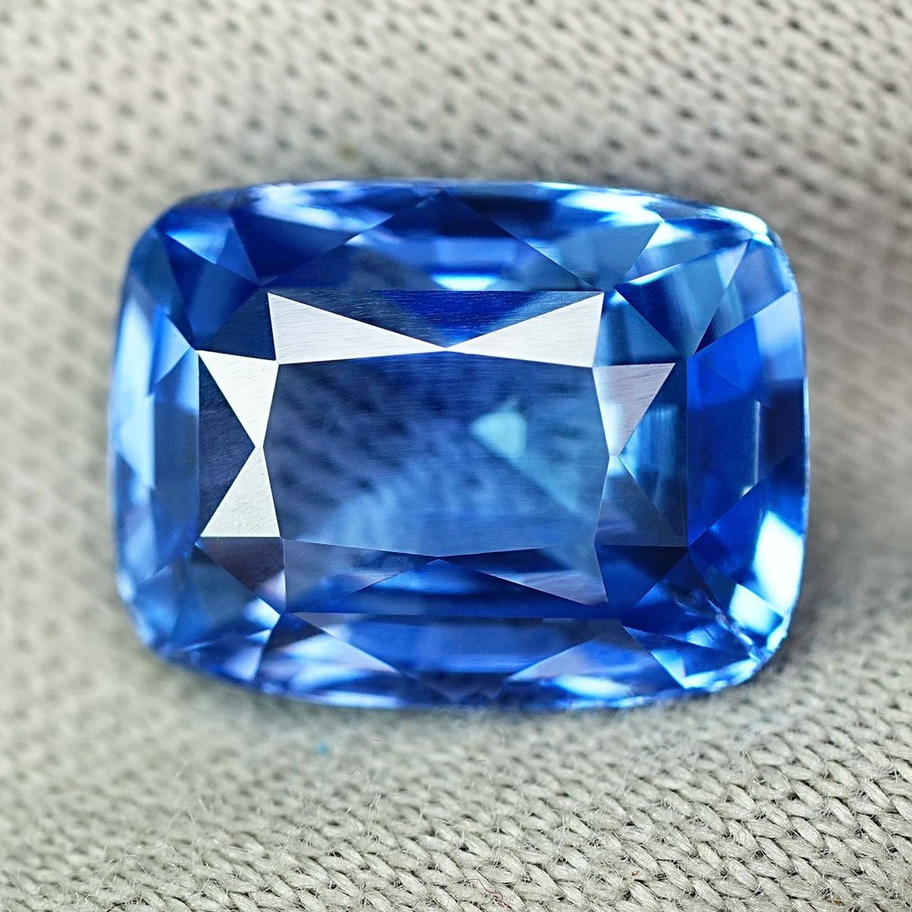 蓝色 蓝宝石  - 3.15 ct - 莲花宝石实验室 - 极其罕见的古董切割 #1.0