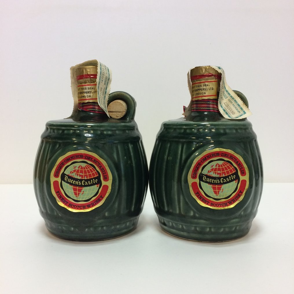 Queen's Castle A Barrel O' Scotch  - b. 1970s - 75cl - 2 bottles #4.3