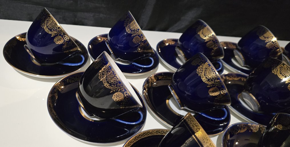 Lomonosov Imperial Porcelain Factory - Servizio da tè e caffè (24) - Porcellana - Orecchie dorate blu cobalto #1.0