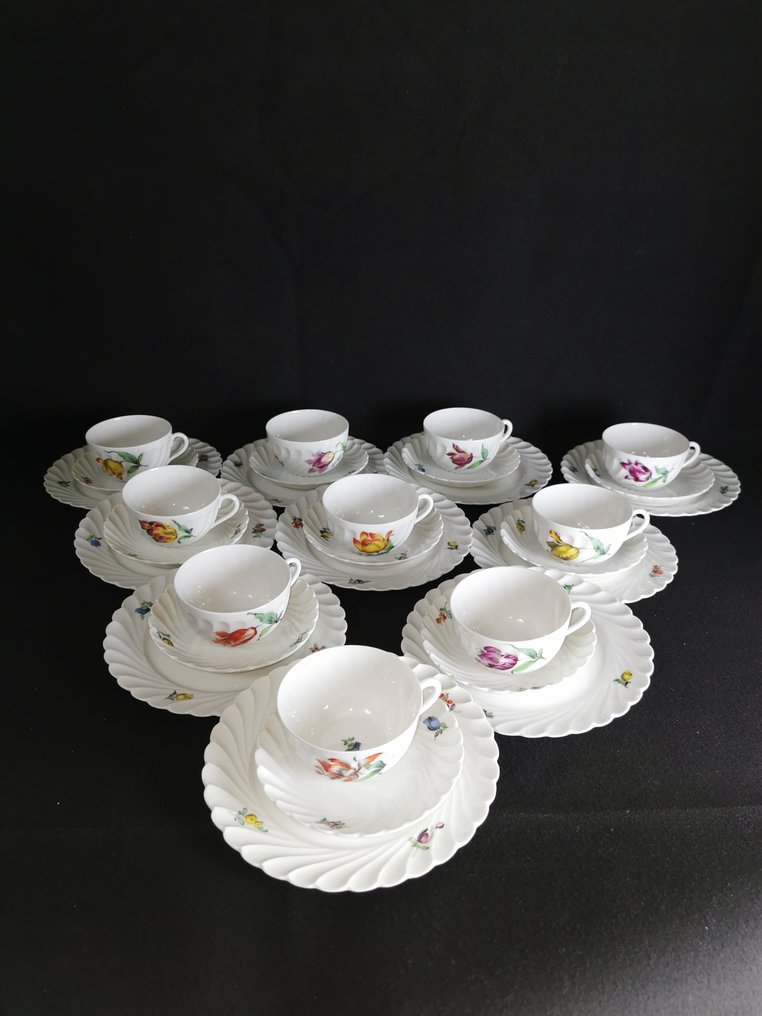 Porcellana Nymphenburg 30 pezzi - Set tazze da tà e piattini per 10 persone - Dipinto a mano - - Φλιτζάνι και πιατάκι (30) - Πορσελάνη #1.0