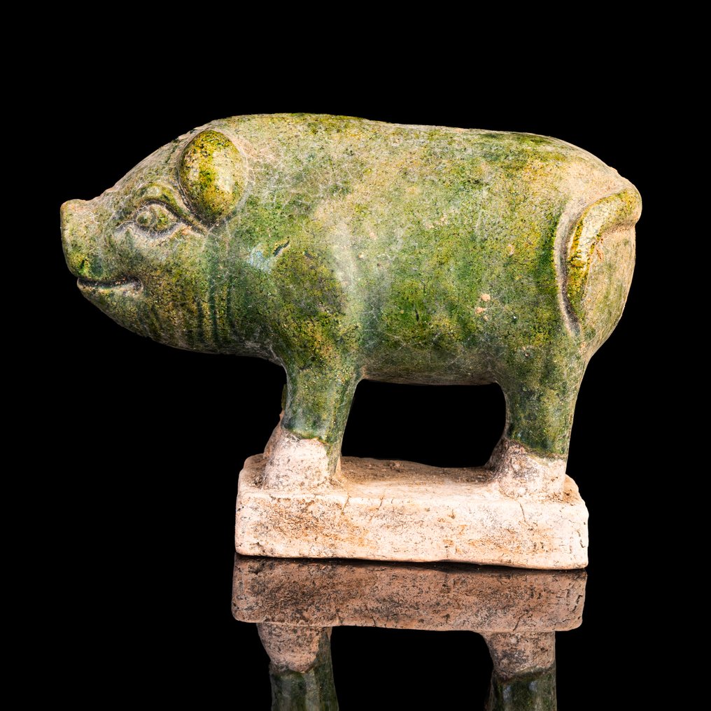 明朝 绿色釉陶瓷生肖猪像  (沒有保留價) #2.1